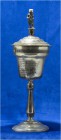 SCHWEIZ - SCHÜTZENPOKALE UND SCHÜTZENMEMORABILIA
Bern
Schützenpokal in Silber mit vergoldetem Innenbereich 1910. Bern. Eidgenössisches Schützenfest....