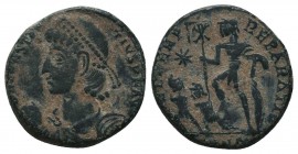 Constantius II (324-361) - AE Follis

Condition: Very Fine

Weight: 4.30 gr
Diameter: 18 mm