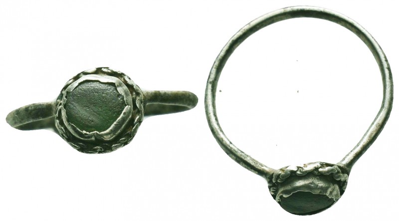 Byzantine Empire, c. 8th-12th century. Silver ring 

Condition: Very Fine

W...
