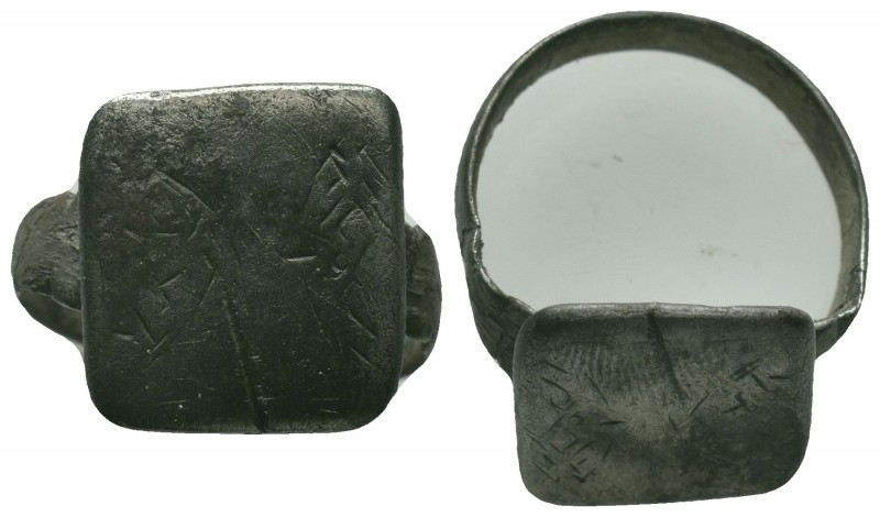 Byzantine Empire, c. 8th-12th century. Silver ring 

Condition: Very Fine

W...