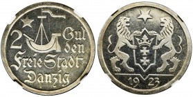 Free City of Danzig, 2 gulden 1923 - NGC PF63
Bardzo rzadka moneta wybita stemplem lustrzanym.
Lustro podkreślone piękną złotą patyną.&nbsp;
Pozycj...