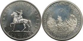 Weltmünzen und Medaillen, Türkei / Turkey. Mustafa Kemal Atatürk Einzug in Smyrna. 50 Lira 1972, Silber. 0.54 OZ. KM 901. Stempelglanz
