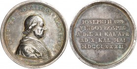 Römisch Deutsches Reich. 
Joseph II. 1780-1790. Medaille 1782 (v.Donner) a.d. Besuch v. Papst PIUS VI. in Wien. Dessen Brb. n.r. / 5 Z. Widmung. Ag-3...