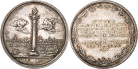 Augsburg-Stadt. 
MEDAILLEN. Medaille 1796 (v. Neuss) für Verdienste der Bürgerwehr. Stadtansicht v. Osten, davor Sadtpyr auf Säule/ Neun Zeilen im Ei...