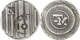 ARCHITEKTUR. 
MUSEEN. 
KOSICE (Kaschau, Slowakei). Medaille 1973 (o. Sign.) a. d. 25jährige Bestehen d. Technischen Museums. Logo d. Museums / Techn...