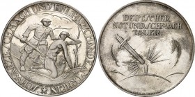 GESCHICHTE u. VERKEHRSWESEN. 
KRIEG und FRIEDEN. 
Weimarer Republik. Medaille o.J. (1923) (v.Wittig- Friesen, b.Lauer). Frz. Kolonialsoldat bedrängt...