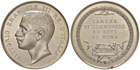 Vittorio Emanuele III - Roma - Medaglia 1911 comera di commercio - 35,67 grammi. Opus Speranza. Segnetto al bordo. In argento.
SPL+