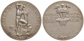 Regno d'Italia - Medaglia federazione comunità artigiane 1929 - 28,03 grammi. Opus Morbiducci. Argento.
SPL