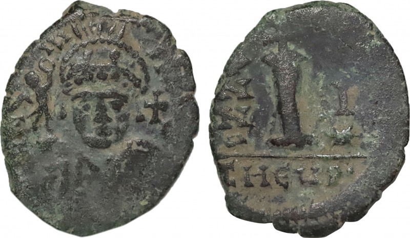 Justinian I (527-565). Æ 10 Nummi. Theoupolis (Antioch), year 1 (556/7). Obv: Cr...