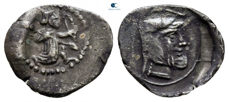 Cilicia. Uncertain mint circa 400-300 BC. 
Obol AR

12 mm., 0,57 g.



ve...