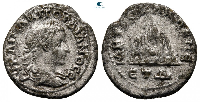 Cappadocia. Caesarea. Gordian III AD 238-244. 
Didrachm AR

22 mm., 5,07 g.
...