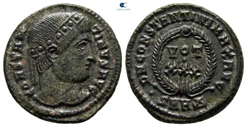 Constantinus I the Great AD 306-337. Heraclea
Follis Æ

19 mm., 3,50 g.

go...