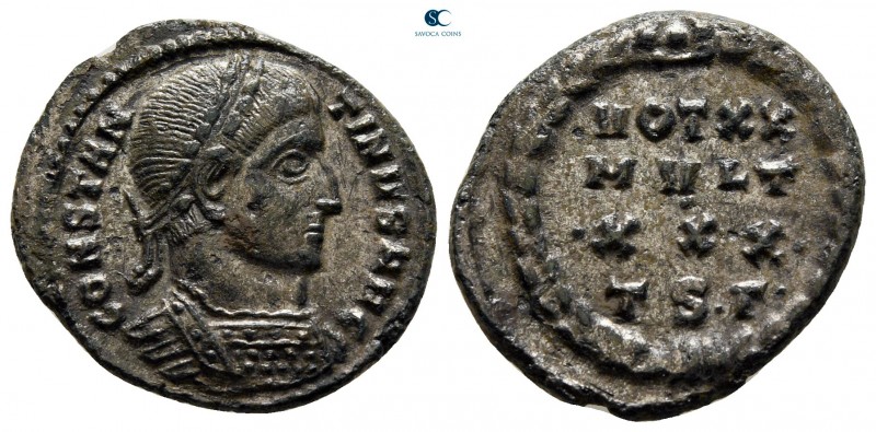 Constantinus I the Great AD 306-337. Thessaloniki
Silvered Nummus Æ

19 mm., ...