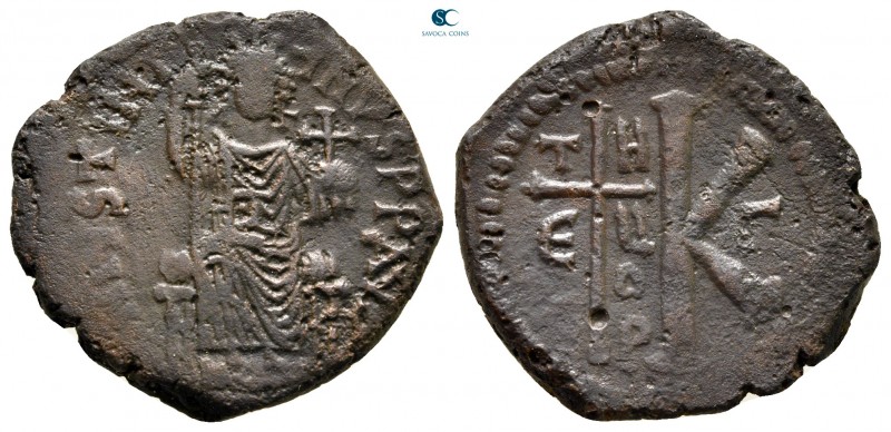 Justinian I AD 527-565. Theoupolis (Antioch)
Half follis Æ

27 mm., 9,51 g.
...
