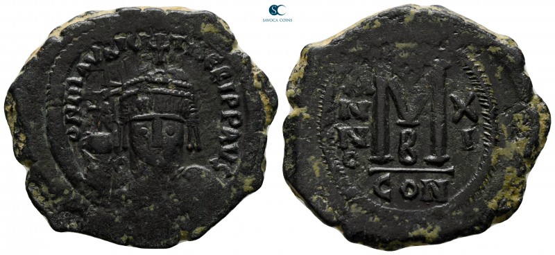 Maurice Tiberius AD 582-602. Constantinople
Follis Æ

33 mm., 12,49 g.

ver...