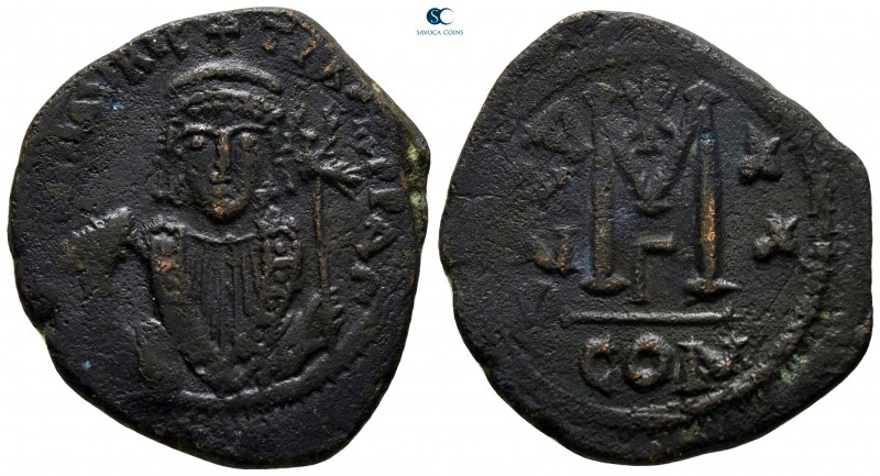 Maurice Tiberius AD 582-602. Constantinople
Follis Æ

32 mm., 11,96 g.

ver...