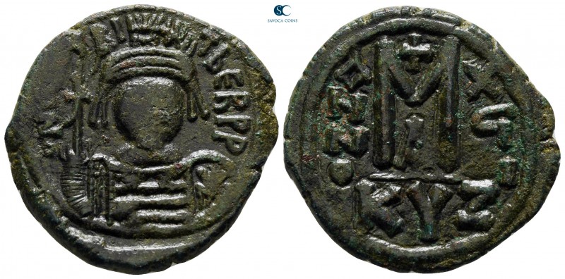 Maurice Tiberius AD 582-602. Cyzicus
Follis Æ

30 mm., 12,14 g.

very fine