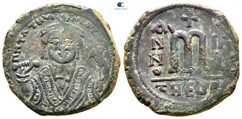 Maurice Tiberius AD 582-602. Theoupolis (Antioch)
Follis Æ

30 mm., 11,64 g....