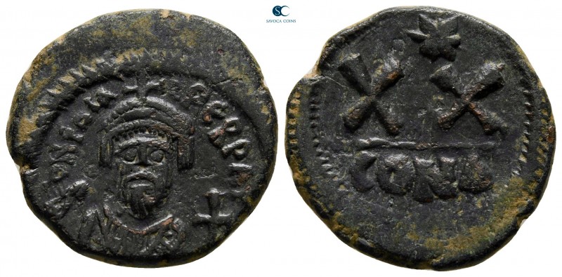 Phocas AD 602-610. Constantinople
Half follis Æ

23 mm., 6,03 g.

very fine...