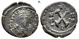 Phocas AD 602-610. Theoupolis (Antioch). Decanummium Æ