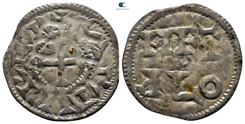 Charles the Simple AD 898-922. Metalo (Melle)
Denier AR

21 mm., 0,95 g.

n...