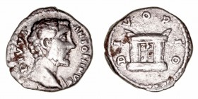 Antonino Pío
Denario. AR. Roma. (138-161). Acuñada bajo el reinado de Marco Aurelio. R/DIVO PIO. Altar. 3.01g. RIC.431. (BC+).
