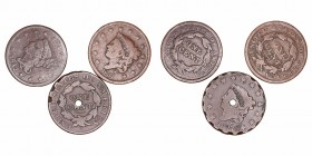 Estados Unidos
Cent. AE. Lote de 3 monedas. 1827, 1837 y 1842. El primero con agujerito central y muescas en canto. BC a RC.