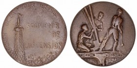Medalla. AE. (1900). Sommet de la Tour Eiffel, souvenir de l'ascension. 27.64g. 41.00mm. Escasa. MBC-.
