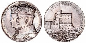 Jorge V
Medalla. AR. 1935. Silver Jubilee 1910-1935. Vista del Castillo de Windsor. Grabador Percy Metcalfe. 15.85g. 31.00mm. BHM.4249. Suave y bonit...