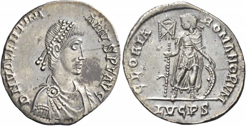 Valentinian II, 375 – 392 
Light miliarense, Lugdunum 388-392, AR 3.86 g. D N V...