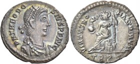 Theodosius I, 379 – 395 
Siliqua, Treveri 388-392, AR 2.13 g. D N THEODO – SIVS P F AVG Pearl-diademed, draped and cuirassed bust r. Rev. VIRTVS RO –...