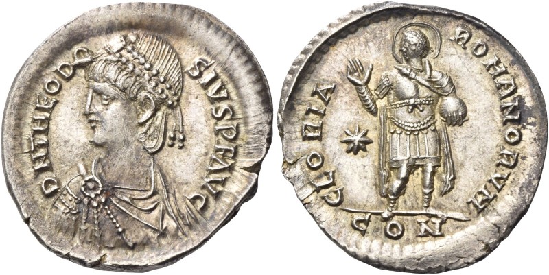 Theodosius II, 408 – 450 
Light miliarense, Constantinopolis circa 408-420, AR ...