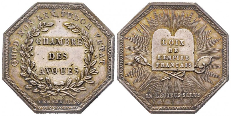 Jetons, Chambre des avoues, Versailles, 1811, AG 16.90 g. 33.2 mm
Avers : QUOD N...