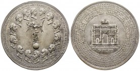 Ouverture du congrès de Vienne, 1814, Plomb 89.53 g. 76.5mm
Avers : Victoire debout sur un globe, tenant une couronne et une palme, entourée des têtes...