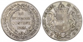 Maria Theresia, 1740-1780. Konv.-Taler 1766, Günzburg. Variante mit nach r. 
verlaufender Bügelkrone, ohne Münzzeichen und mit BURGOVIAE in der 
Rücks...