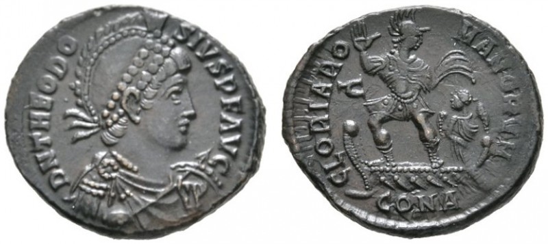 Kaiserzeit
Theodosius I. 379-395
Bronzemünze (AE-23 mm) -Constantinopolis-. Dr...