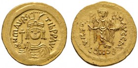Mauricius Tiberius 582-602
Solidus 584/602 -Constantinopolis-. 4. Offizin. Gepanzerte Büste von vorn mit Helm und Kreuzglobus / Engel von vorn stehen...