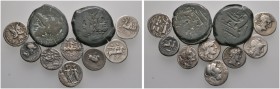 10 Stücke: RÖMISCHE REPUBLIK. 2x Bronze-As (Januskopf/Prora, 1 x mit VAL) ca. 160 v.Chr. sowie verschiedene Silberdenare: Anonym ca. 200 v.Chr., C. Sc...