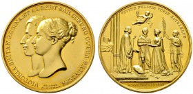 Großbritannien
Victoria 1837-1901
Vergoldete Bronzemedaille 1840 von Halliday, auf die Vermählung mit Prinz Albert von Sachsen- Coburg-Gotha. Beide ...