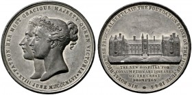 Großbritannien
Victoria 1837-1901
Zinnmedaille 1846 von J. Davis, auf die Eröffnung des Brompton Hospitals. Die Büsten von Victoria und Albert (dies...