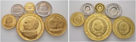 Jugoslawien
Sozialistische Republik
6-tlg. Münzensatz 1968. 25 Jahre Republik. Bestehend aus Goldmünzen zu 100, 200, 500 und 1.000 Dinara sowie Silb...