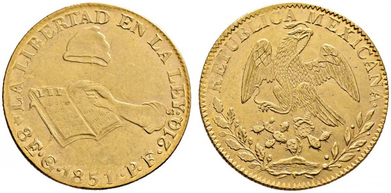 Mexiko
2. Republik
8 Escudos 1851 -Guajanuato-. Hand mit Freiheitsmütze über B...