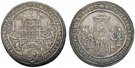 Salzburg, Erzbistum
Paris Graf von Lodron 1619-1653
1/2 Taler 1628. Auf die Domweihe. Zöttl 1438, Probszt 1167.
feine Patina, sehr schön