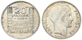 France 20 Francs 1933 Averse: Laureate head right long and short leaves. Reverse: Denomination above date inscription below grain columns flank. Silve...