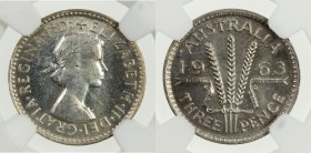 AUSTRALIA: Elizabeth II, 1952—, AR 3 pence, 1963, KM-57, NGC graded Proof 66.

Estimate: USD 90 - 120