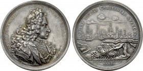 RÖMISCH-DEUTSCHES REICH. Habsburg. Karl VI (1711-1740). Auf die Eroberung von Quesnoy. Silbermedaille (1712) von Richter