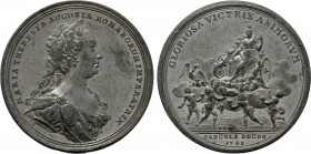 RÖMISCH-DEUTSCHES REICH. Habsburg. Maria Theresia (1740-1780). Auf den Frieden von Dresden zwischen Österreich und Preussen. Zinnmedaille mit Kupferst...