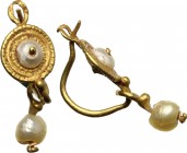 Gold earring with pearl." Roman period, 1st-2nd century AD. " 22 mm lenght. EF.