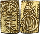 Japan. Edo Period (1603-1868). Ni shu ban kin (2 shu size gold) small size, 1860-1969. 12 x 7 mm. Hartill 8.51. AV. g. 0.75 12x7 mm. About EF.