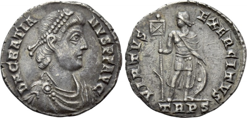GRATIAN (367-383). Light Miliarense. Treveri. 

Obv: DN GRATIANVS PF AVG. 
Di...